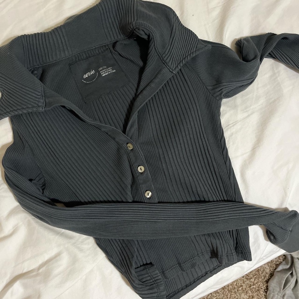 Aerie Women's Grey and Black Jumper